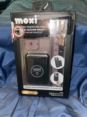 Moxi MagSafe Silicone Phone Case with Magnetic Wallet & Wristlet - Black